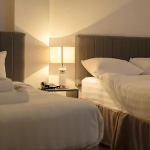 Crevice Hotel Davao